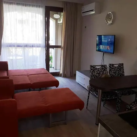 Big Studio In Cascadas 13 Eh شقة *